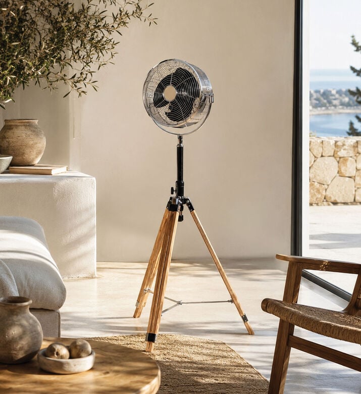 Home Deco and More Metal Standing Fan, Packshot View