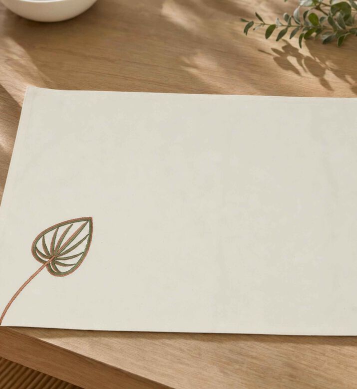 Home Deco and More Leaf Embroidered Table Mat, Model View