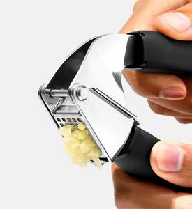 Oxo Good Grips Garlic Press, Packshot View