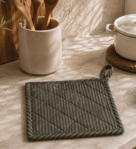 Home Deco and More Cotton Strap Pot Holder, Green, Packshot View