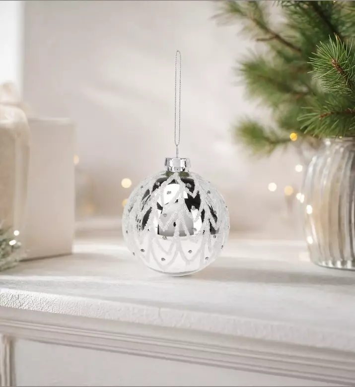 Home Deco and More Silver High-shine Etched Ornament, Model View
