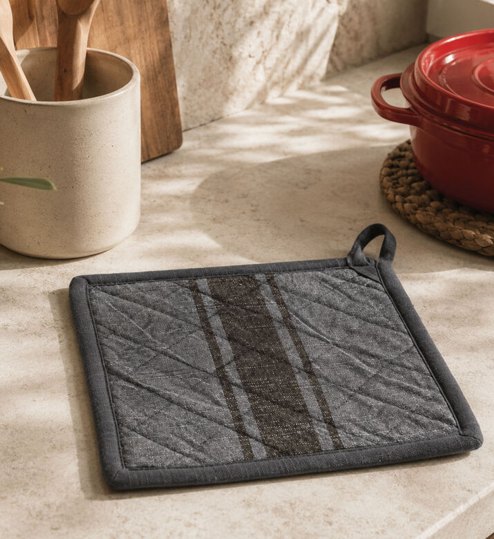 Koop Cotton Quilted Strap Pot Holder, Dark-grey, Packshot View