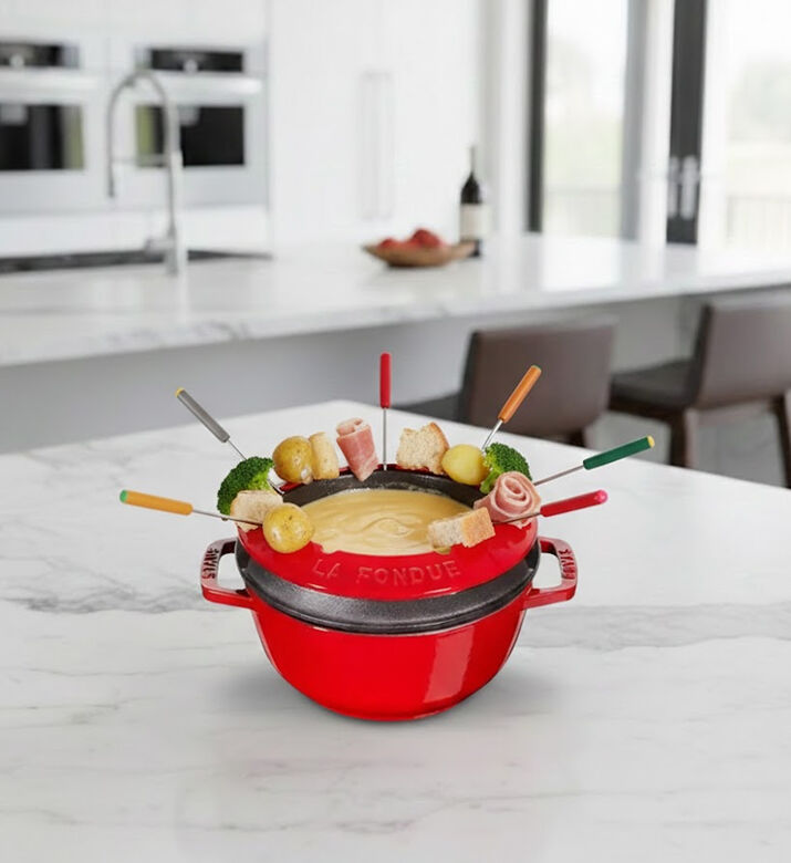 Staub Round Fondue Pot Set, Packshot View