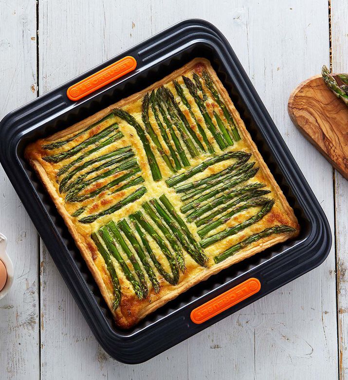 Le Creuset Square Fluted Tarte Tin, Packshot View