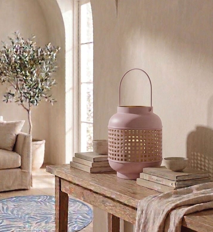 Home Deco and More Metal Tapered Form Tealight Holder, Light-pink, Packshot View