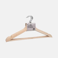 Wooden Grade Hanger 4-piece Set- 43 X 1.2 X 21 Cm