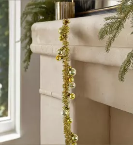 Shishi Small Ball Tinsel Garland, Model View