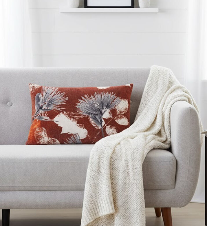 Home Deco and More Daisy Digital-print Filled And Vaccumed Cushion, Packshot View Home Deco and More Daisy Digital-print Filled And Vaccumed Cushion, Packshot View