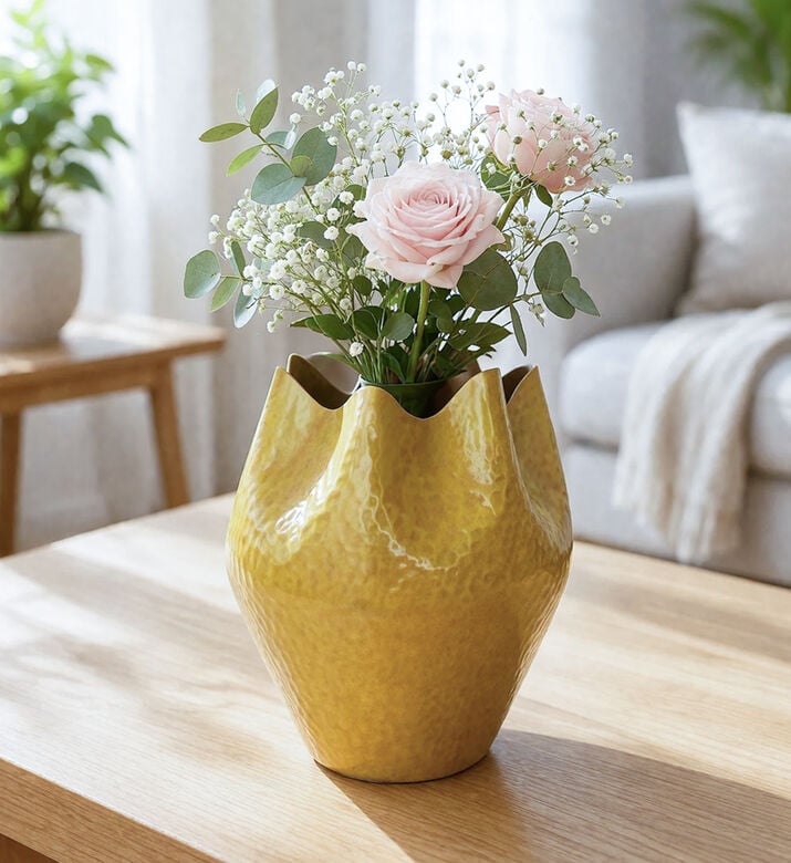 Kersten Iron Waved Edges Planter, Packshot View