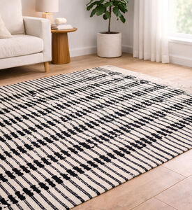 Home Deco and More Ranka Fabric Rectangular Rug 120x180 Cm, Packshot View