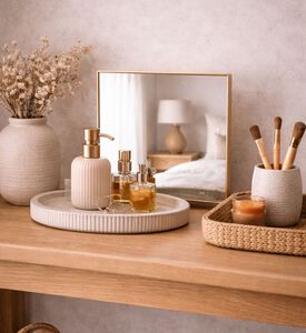 Home Deco and More Metal Glass Square Mirror, Packshot View