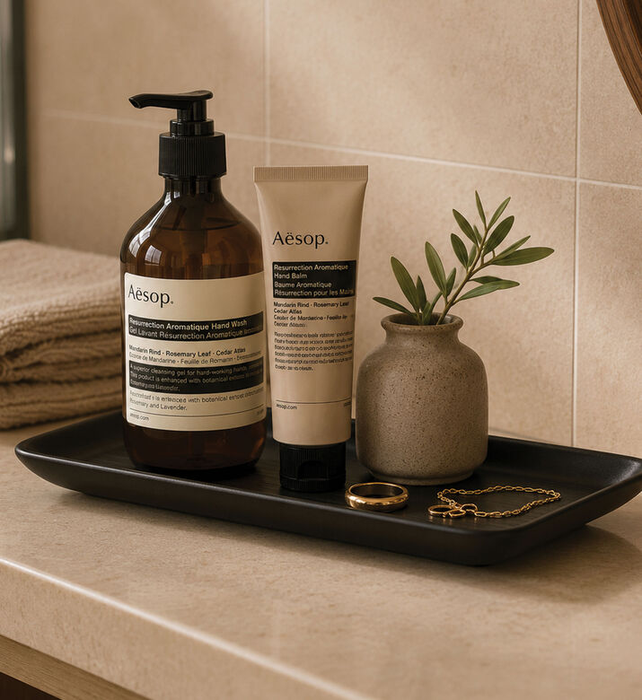 Home Deco and More Ceramic Rectangular Medium Plate, Packshot View